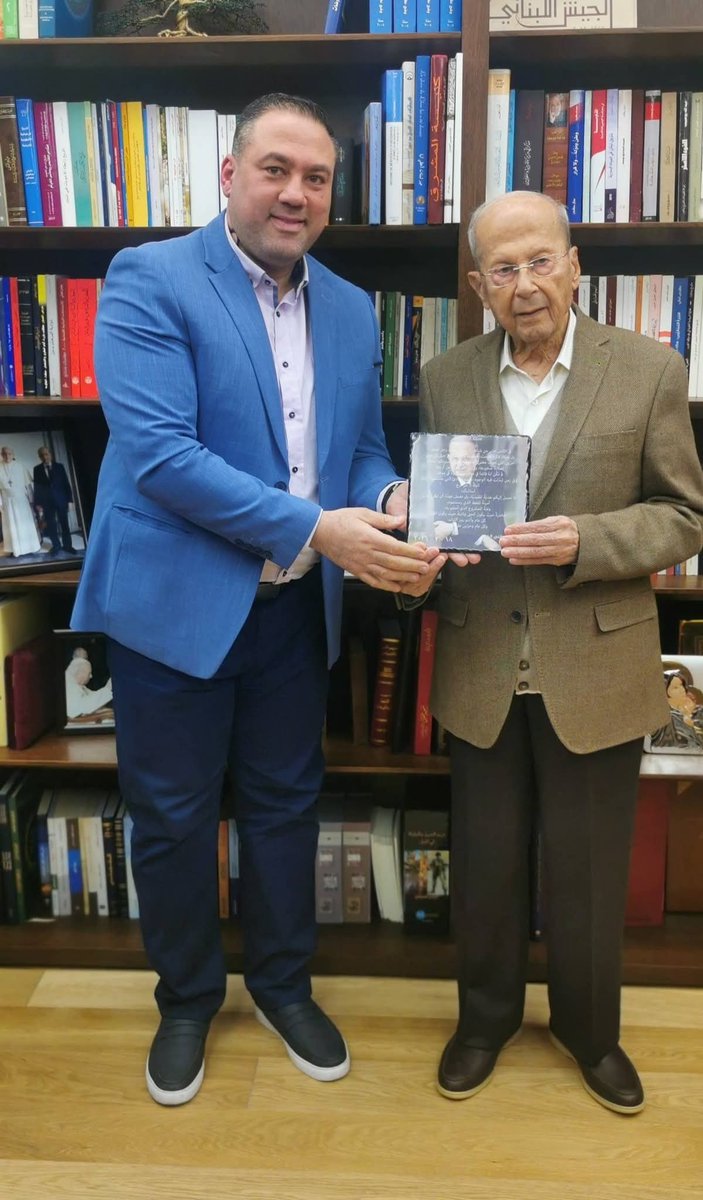 rabih_n_farhat's tweet photo. 🔶 من جزّين حيث تُصاغ المواقف قبل الكلمات ويُحفظ العهد قبل المناسبات
في حضرة الفخامة، ألقى مسؤول الإعلام والتواصل في هيئة قضاء جزّين في التيار الوطني الحر السيّد ربيع نديم فرحات باسمه وباسم الهيئة، كلمة وجدانيّة بمناسبة ذكرى
ميلاده لـ٩١
لقراءة الكلمة⏬ ⏬ 
https://t.co/ZmMd2bJAoS https://t.co/DTee0WMPsC