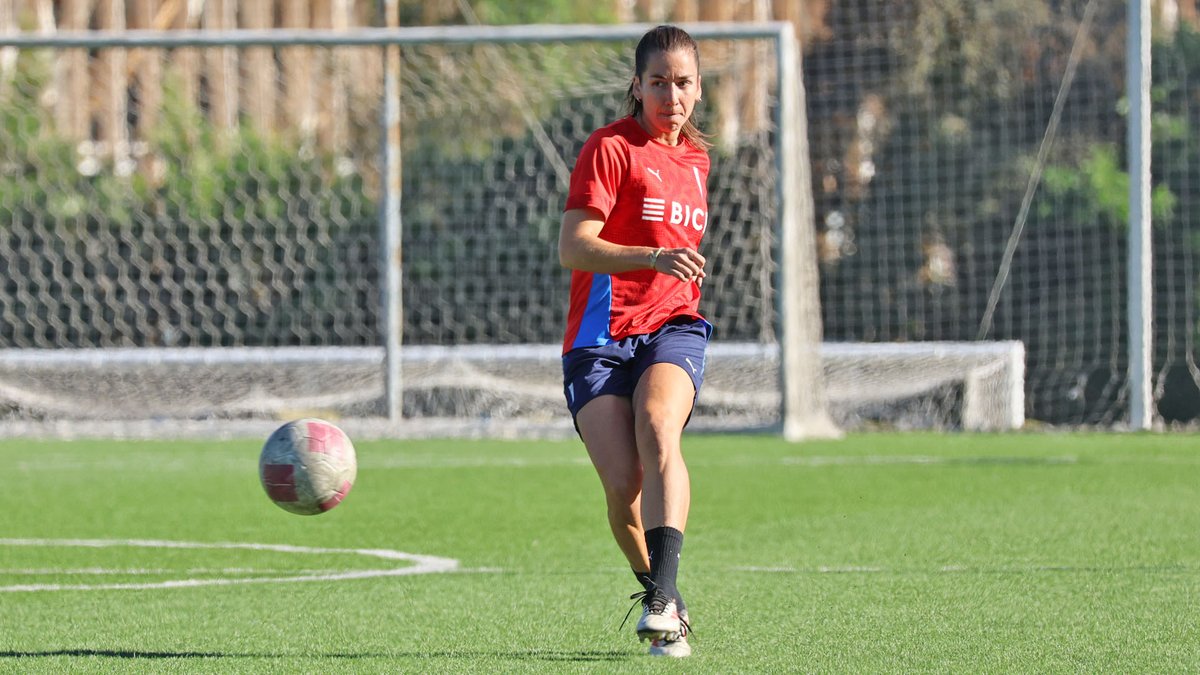 Un jueves cargado de acción 💥

Seguimos con nuestra pretemporada a tope. Hoy afinamos detalles con miras al partido de entrenamiento ante <a href="/AlianzaLimaFF/">Alianza Lima Femenino</a> 🆚

𝐕𝐀𝐌𝐎𝐒 𝐋𝐀𝐒 𝐂𝐑𝐔𝐙𝐀𝐃𝐀𝐒 ⚪🔵