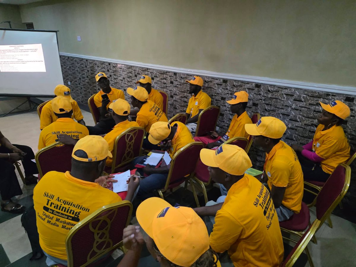 Shooaeeb's tweet photo. In the last 2 years, Distinguished Senator (Dr) Mohammed Sani Musa, CON has facilitated the training of over 2,095 women and youth in about 22 various skills and vocations, with full starter packs and cash to help them stand on their feet. Lanlord for a reason.
#ProjectsNaWater https://t.co/uFczZ9qIUt