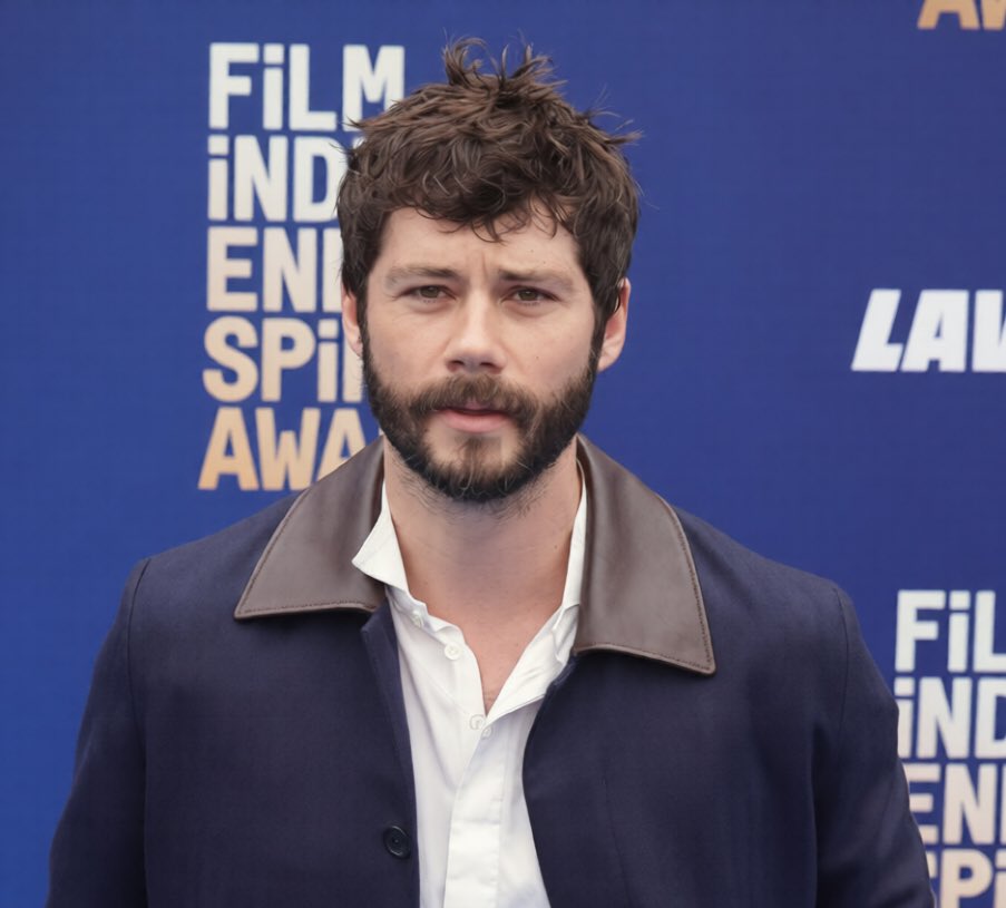 sheschiara_'s tweet image. NEXT DYLAN O'BRIEN AS MILES IN FUNNY STORY