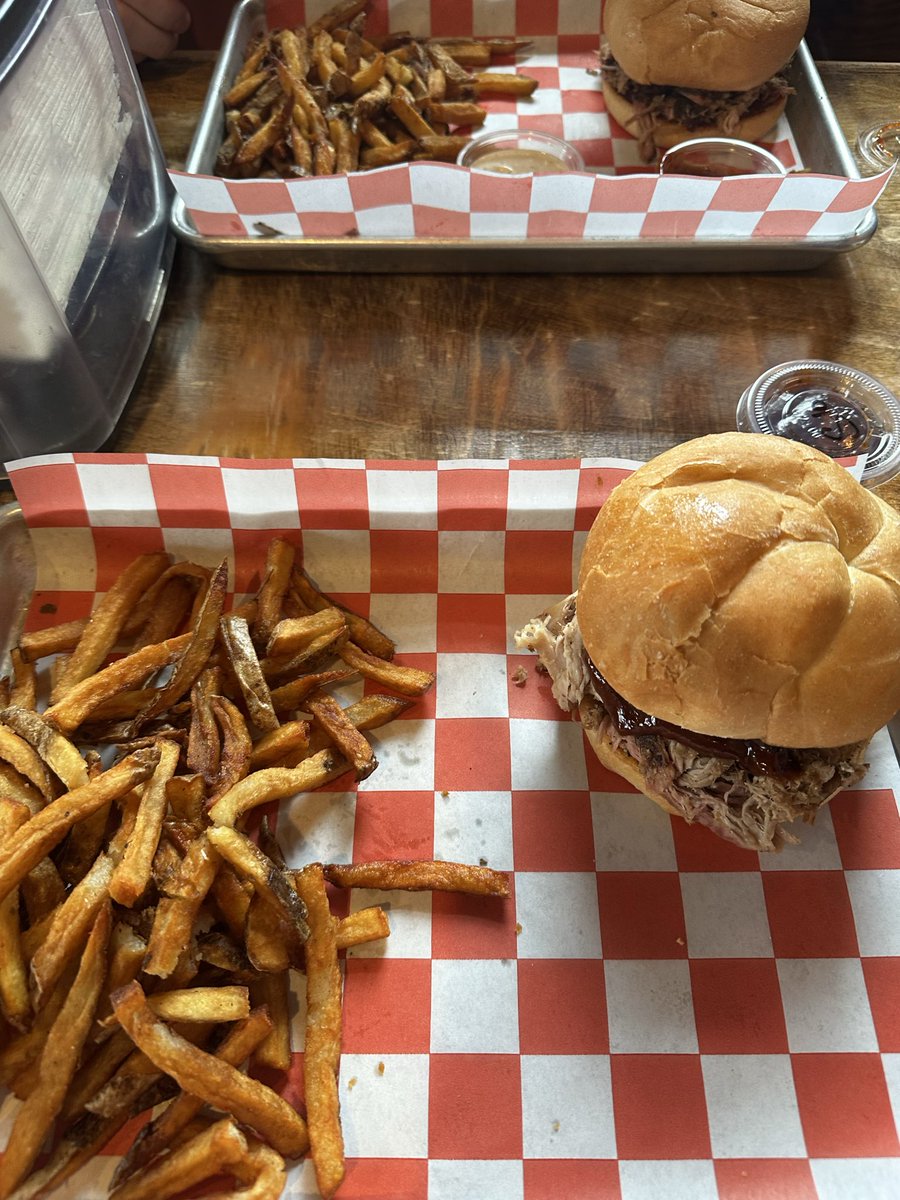 Deshaun Lee Glazer 🍀 tweet media