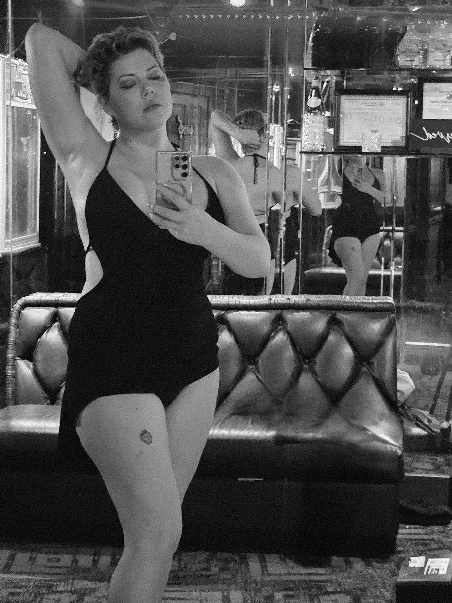 VadaCallisto's tweet image. 3 weeks post op breast lift and augmentation