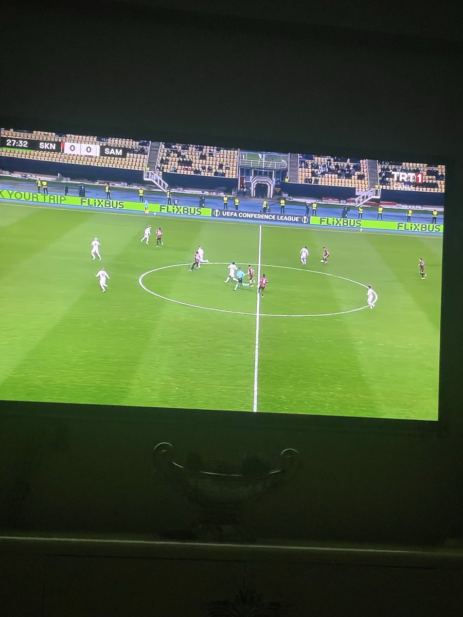 Başkanım sizin için ne kadar önemli bilmiyorum ama farkındamısınız <a href="/Besiktas/">Beşiktaş JK</a> Avrupa kupalarında yok ve nerdeyse seneyede olamıycaz!!!
<a href="/SerdalAdali_x/">Serdal Adalı</a>