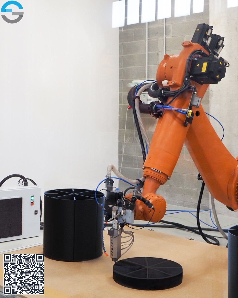 Source Graphics tweet media