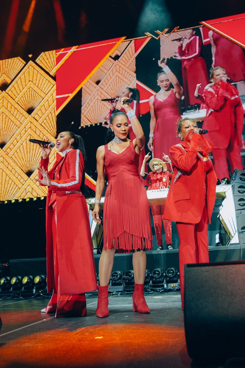 En Vogue tweet media