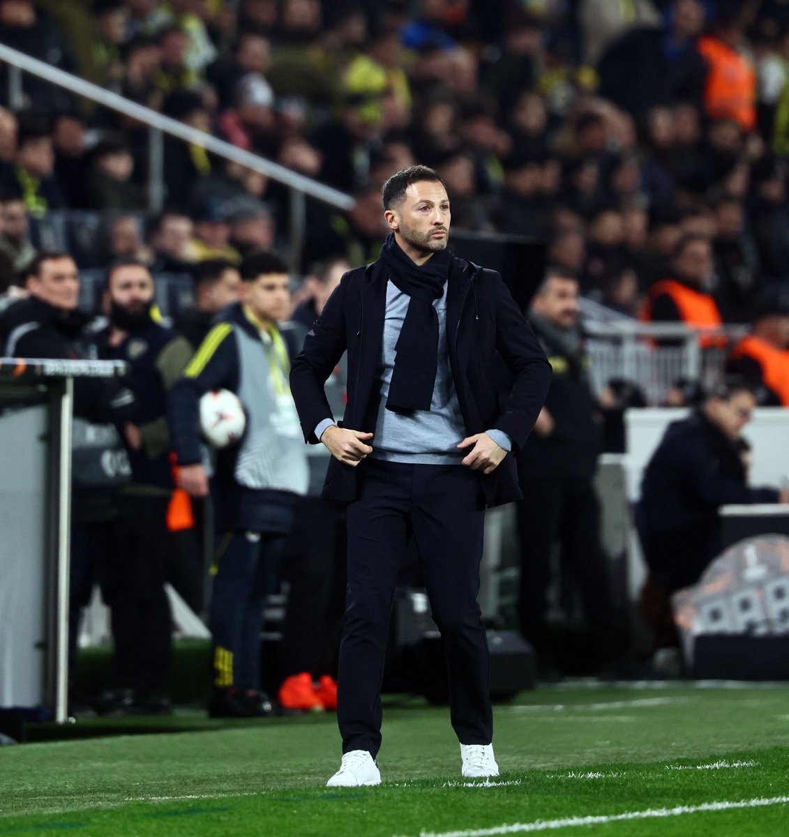 Fenerbahce's tweet photo. Teknik Direktörümüz Domenico Tedesco, Nottingham Forest maçının ardından açıklamalarda bulundu.

🔗 https://t.co/4oFzQjKxyc https://t.co/fGmJxdhEmE