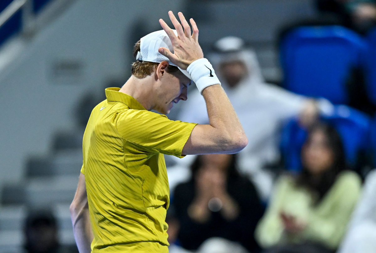 #QatarOpen | FIM DO PRIMEIRO SET! ⏱️

Jakub Menšík vence o tiebreak por 7-6³ e leva o primeiro set contra Jannik Sinner.
