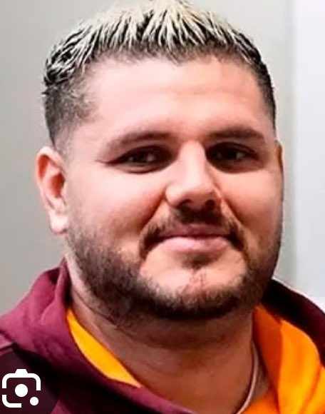 Yillardır kupa alamayan fenere süper kupayı kaptırdı.

Süper kupa finalinde Beşiktaş’a maçı 5-0 hediye eder ve yüzsüz gibi bütün takım Beşiktaş’ı sahada alkışlarken eve kaçar. 

Senide seveni de sevmiyoruz. Yıllarca Galatasaray’ı Avrupa orospusu yapar hiç bir büyük maçta varlık