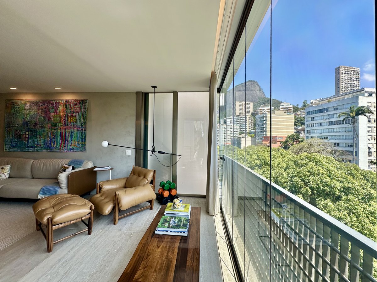 _whereinrio's tweet photo. 🇧🇷 VENDA | SALE • REF: W06.410 • R$ 5.850.000,00

Apartamento de luxo à venda no Revê Leblon. Entre em contato e agende sua visita!

📐 143 m²
🛏️ 4 Quartos
🚿 4 Banheiros
🚗 2 Vagas

https://t.co/BXPxPR5Ce6

#imoveisdeluxo #leblon #apartamentoavenda https://t.co/AudqjR7UMD