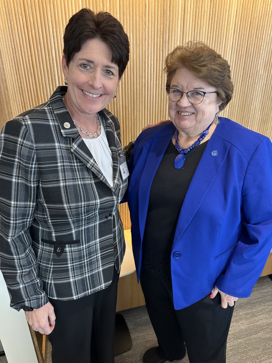 Dr. Amy Thompson tweet media