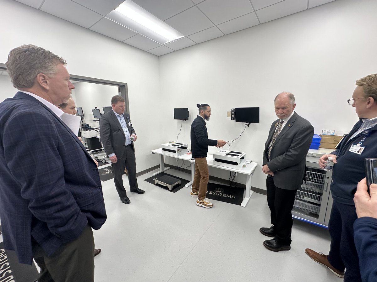 Dr. Amy Thompson tweet media