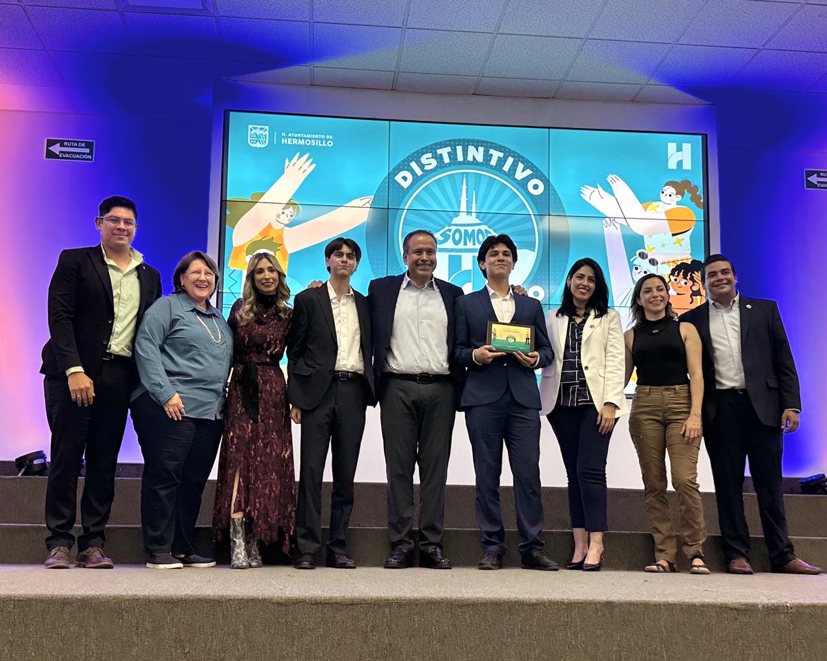 ✨ En Hermosillo el talento joven se reconoce y se impulsa.

Celebramos a las y los estudiantes, sociedades de alumnos y organizaciones que trabajan todos los días por una mejor ciudad, con la entrega del distintivo SOMOS H.

Porque sus causas también son nuestras. 🤝

#JóvenesH