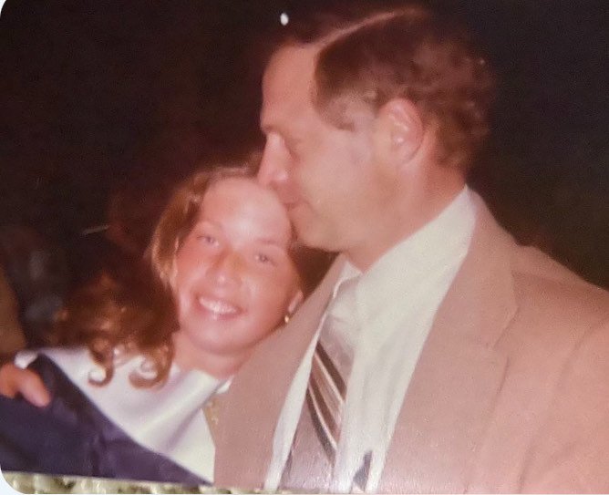 amr82261's tweet photo. Today, February 19th, was/is my Dad's Birthday. I have been crying & going through pictures of him today. My Dad wasn't famous & he would never have wanted to be but he was one of the great ones. This is me & him @ my #highschoolgraduation in June 1979 . . . ❤️ https://t.co/XmYU0joRxJ