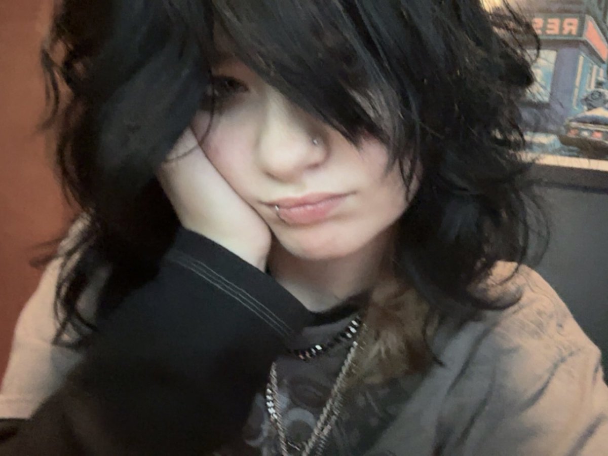 riley ໒꒱ ‧₊˚ tweet media