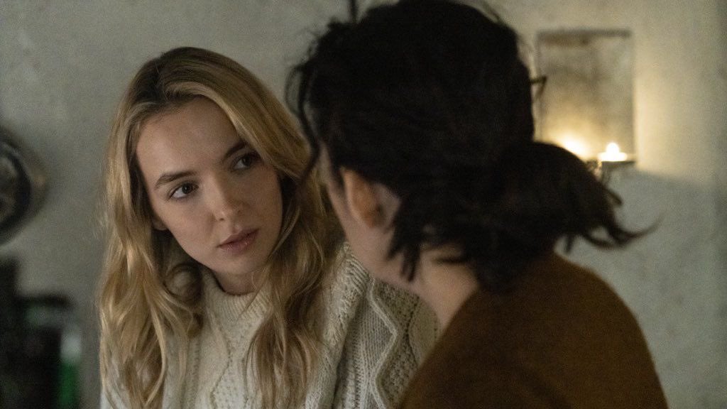 jingjingyuh's tweet photo. something about the way villanelle looked at eve https://t.co/QKznok0b9o