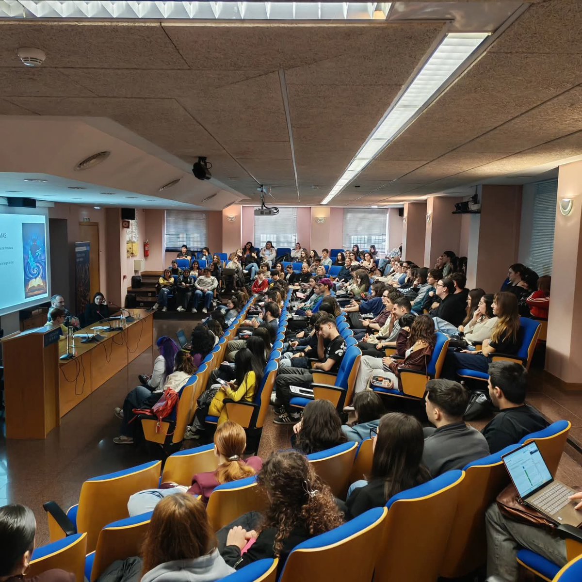 Dpto. de Traducción e Interpretación de la UM tweet media