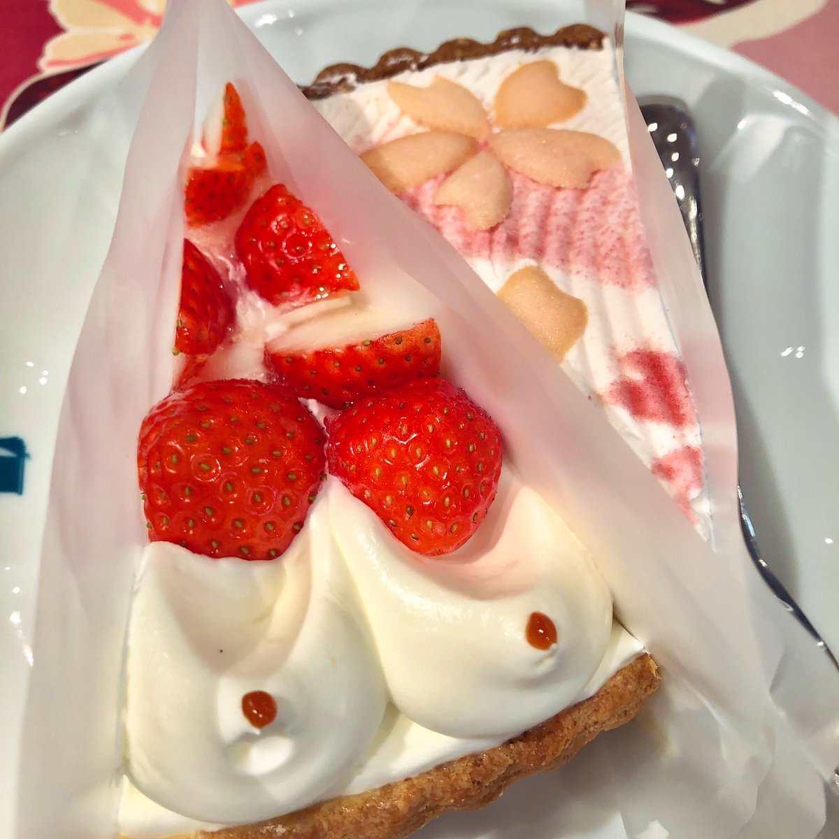 teemn_'s tweet photo. 昨日は久しぶりにキルフェボン行ってきた〜♡期間限定？のさつまいも美味しかった🍠🍠🍠🍠🍠 https://t.co/mYio6SJ48W