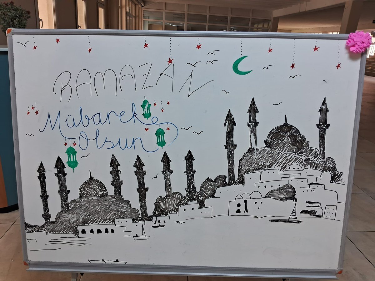 Selimiye yurdumuzda mübarek Ramazan ayı dolayısıyla yemekhane alanı süslenerek özel bir ramazan köşesi oluşturuldu.