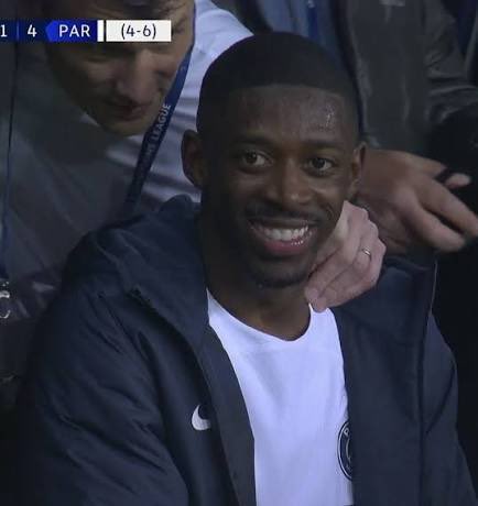 DarkReims's tweet image. Alors qu’il y a déjà des maillots de Manchester City, ça devrait vous suffire non ???