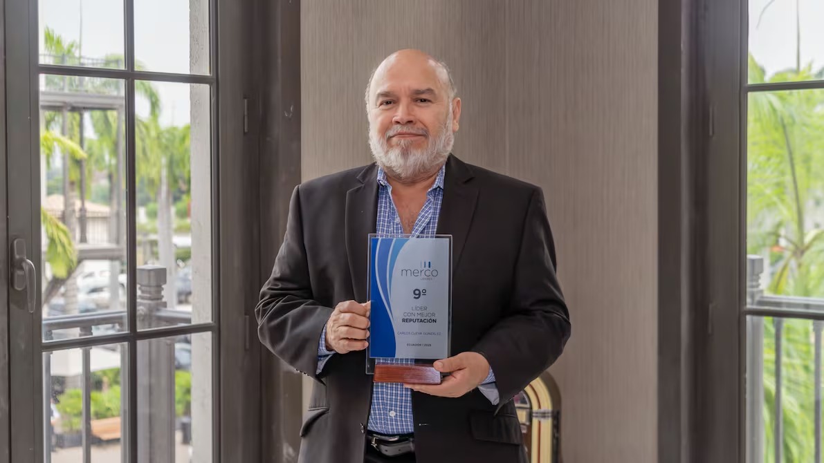 El Universo tweet media