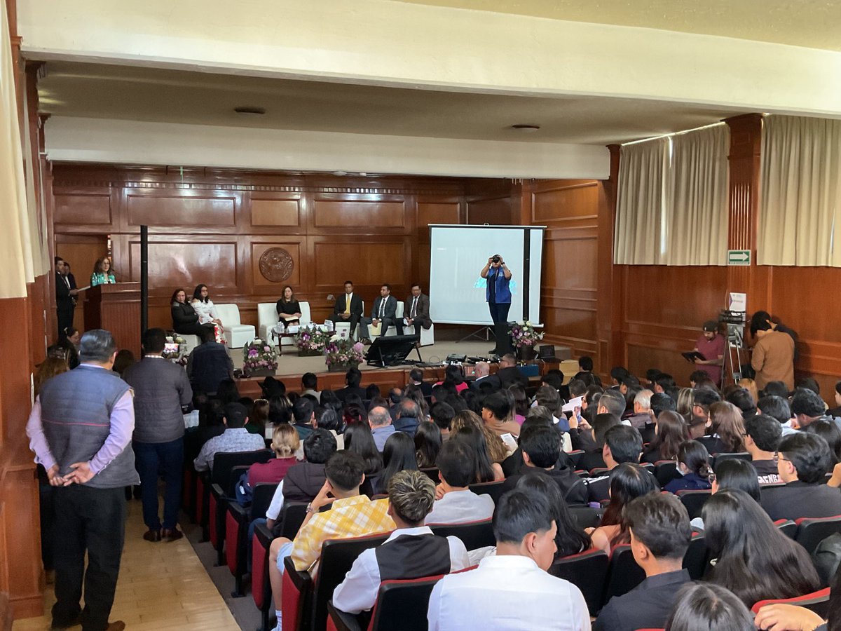 ramiro_mg's tweet photo. Un mecanismo relevante para reducir el impacto de la desinformación electoral es el Sistema de Consulta de la Estadística de las Elecciones @INEMexico

Excelente organización de las Juntas Distritales 01, 03 y 09, @INEedomex 

La Universidad Ixtlahuaca, CUI, gran anfitriona. https://t.co/sdODtxlg3N
