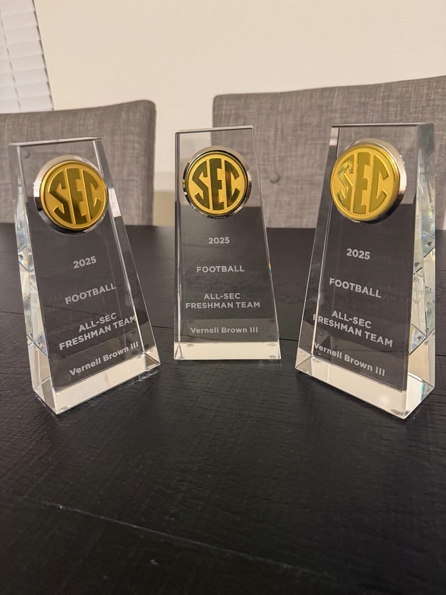 Vernell Brown Jr. tweet media