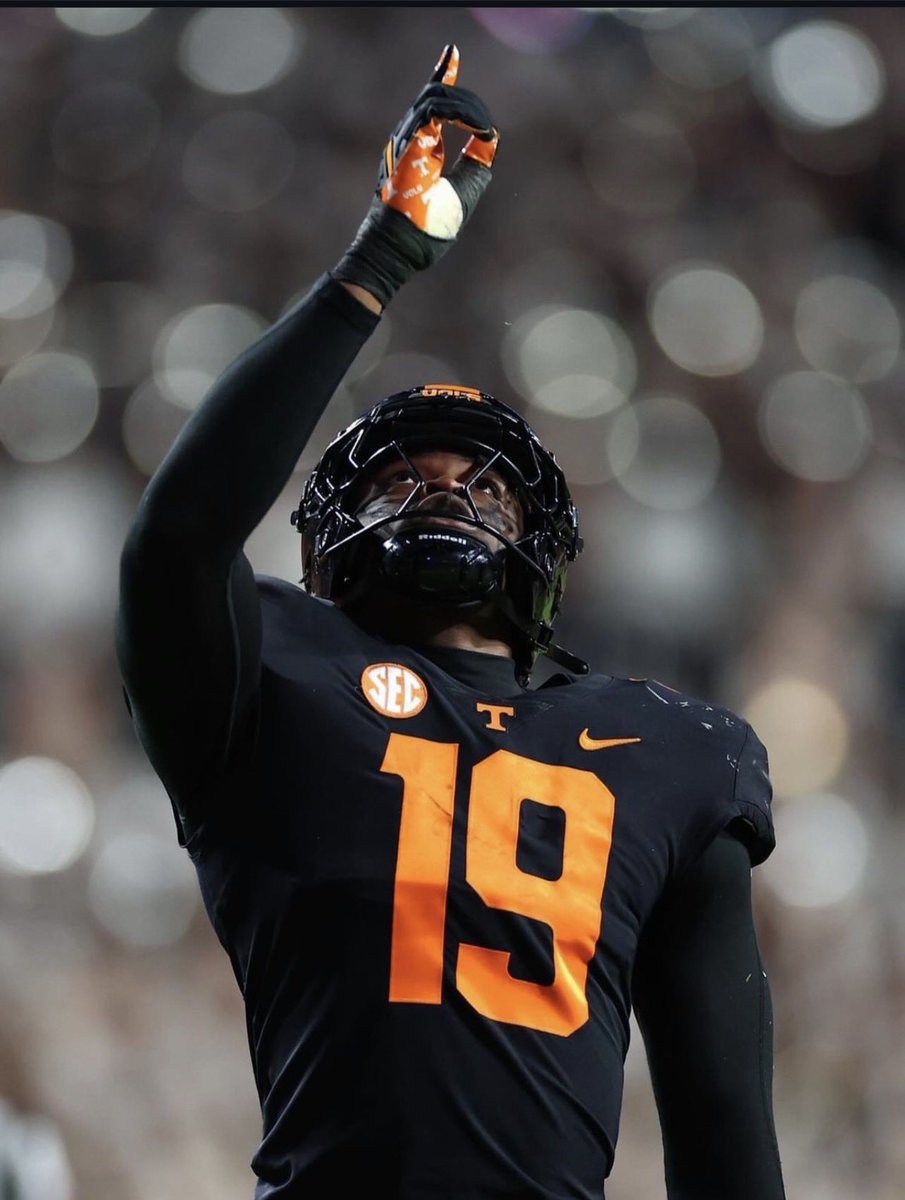 Jayden “Jbell “ Bell 6’5 DE ‘28 tweet media