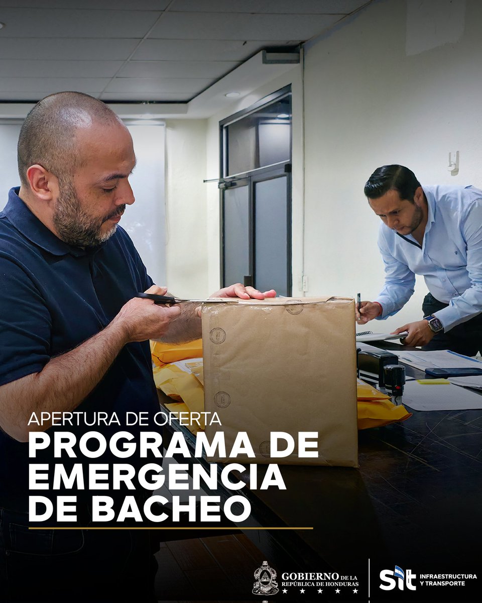 SITHonduras's tweet photo. La recibió las ofertas técnicas y económicas de empresas constructoras y supervisoras interesadas en ejecutar el Programa de Emergencia de Bacheo, Con una inversión aproximada de 80 millones de lempiras y una intervención de 2,700 kilómetros de red vial. https://t.co/uUHbdZsweJ