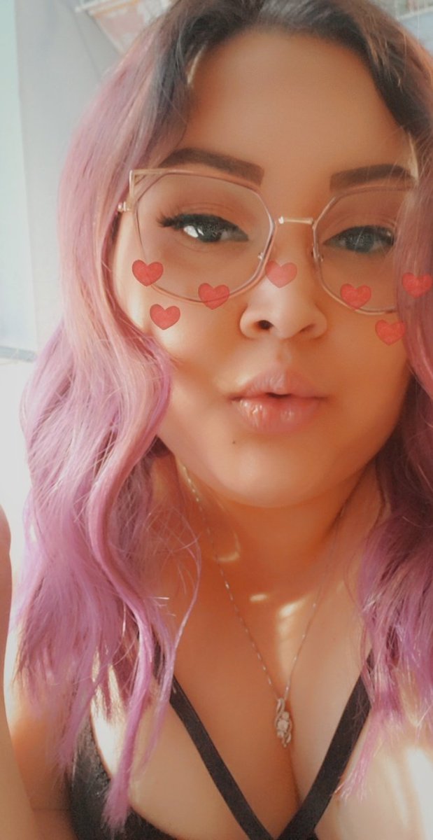 sereniityjasmin's tweet photo. Worship the face, fund the lifestyle. Drain for your Goddess. 🍭🔥 #tributenow#Femdom#LatinaDomme#WalletDrain#EmptyYourPockets#PayTheGoddess https://t.co/VgTRSJXE1U