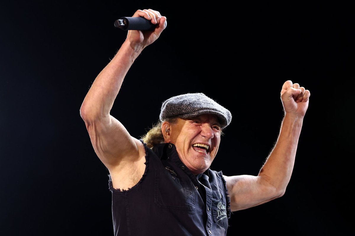 Loudwire tweet media