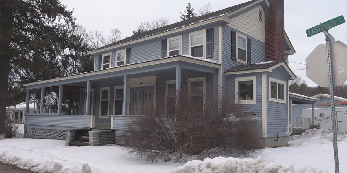 DiverseElders's tweet image. #Vermont has a housing crisis for older adults trying to #age in place according to state research and a study by AARP that says 65% of their Vermont members are concerned they won’t be able to stay in their home as they grow older and remain #independent. buff.ly/7qwLSwD