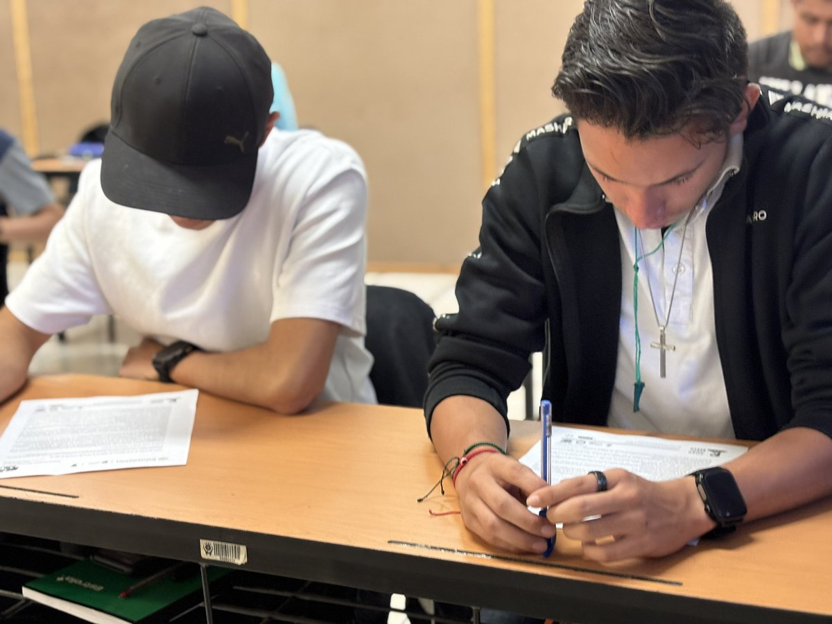 📚🕊️ En el marco de los trabajos del Plan Michoacán por la Paz y la Justicia, se llevó a cabo una Lectura por la Paz en las instalaciones del TecNM Campus Coalcomán.

Un espacio de reflexión, diálogo y conciencia.

#EstamosEnAcción #OrgulloOcelote #PlanMichoacán #CulturaDePaz