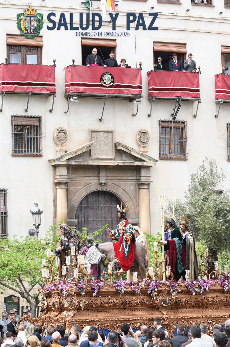 🖼️#CARTELERÍA | Presentado el Cartel "Domingo de Ramos 2026" de la <a href="/Saludypazjaen/">Salud y Paz Jaén</a>.

📸La fotografía es obra de <a href="/RicardoArmente1/">Ricardo Armenteros</a>.