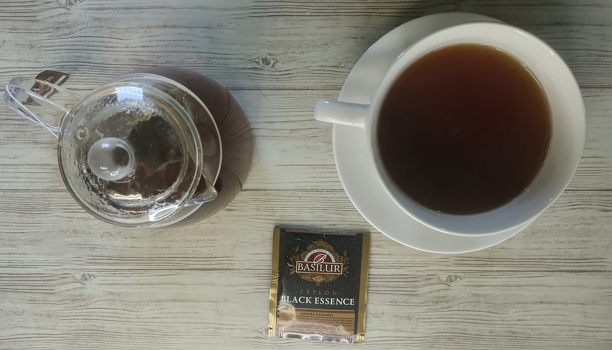 tea_camp_yt's tweet photo. 朝紅茶。
BASILUR COFFEE CARAMEL。
何か眠い。

#木漏れ日のお茶会
#茶好連
#BASILUR
#CoffeeCaramel
#紅茶を嗜む https://t.co/XHvk9I2yia