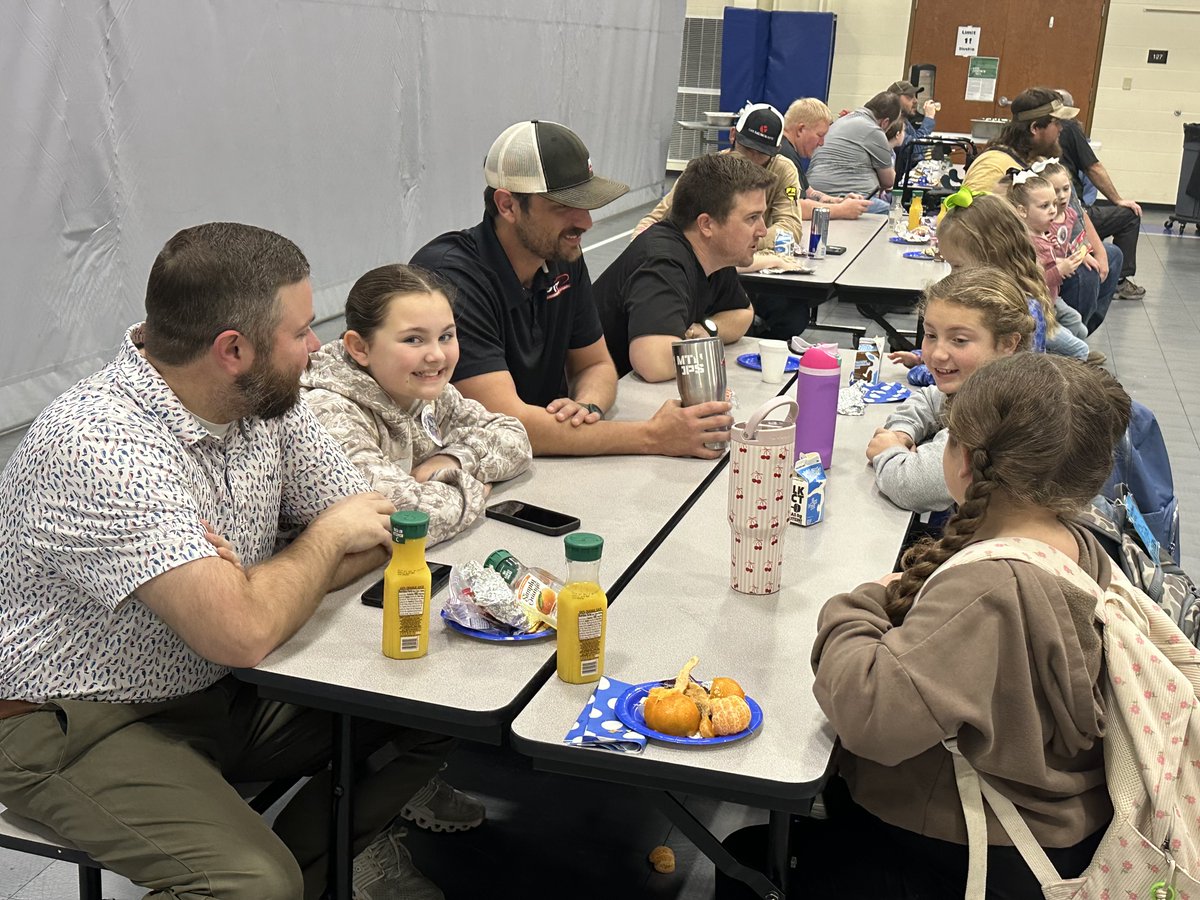 Cross County Schools tweet media