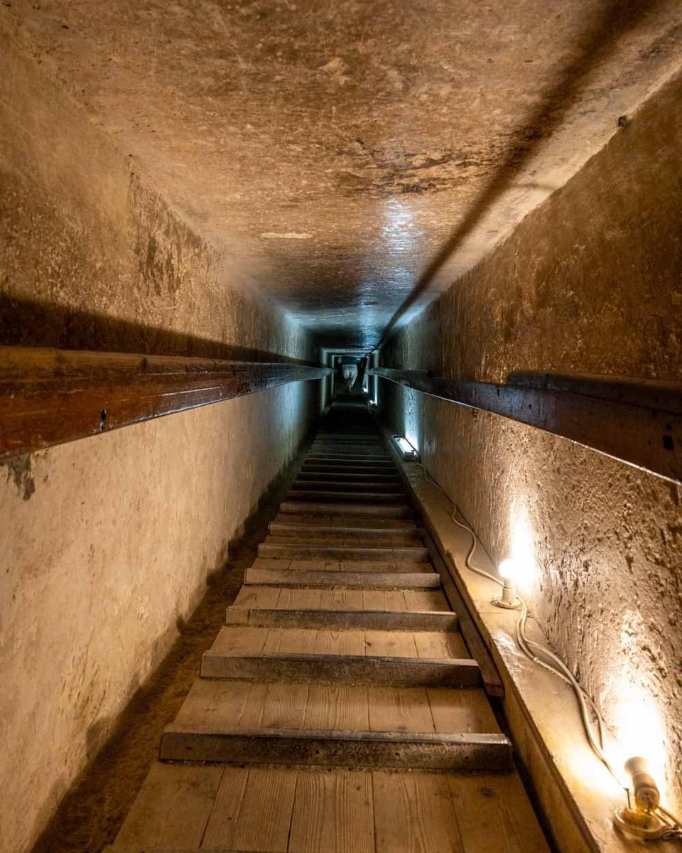 🚨The Great Pyramid is an ancient thermostat

🔹Internal chambers hold steady at 20°C year-round
🔹Outside temps swing from 0°C nights to 50°C days
🔹Thermal mass of 6 million tons of stone buffers heat

Did the builders engineer this, or was it a lucky accident?