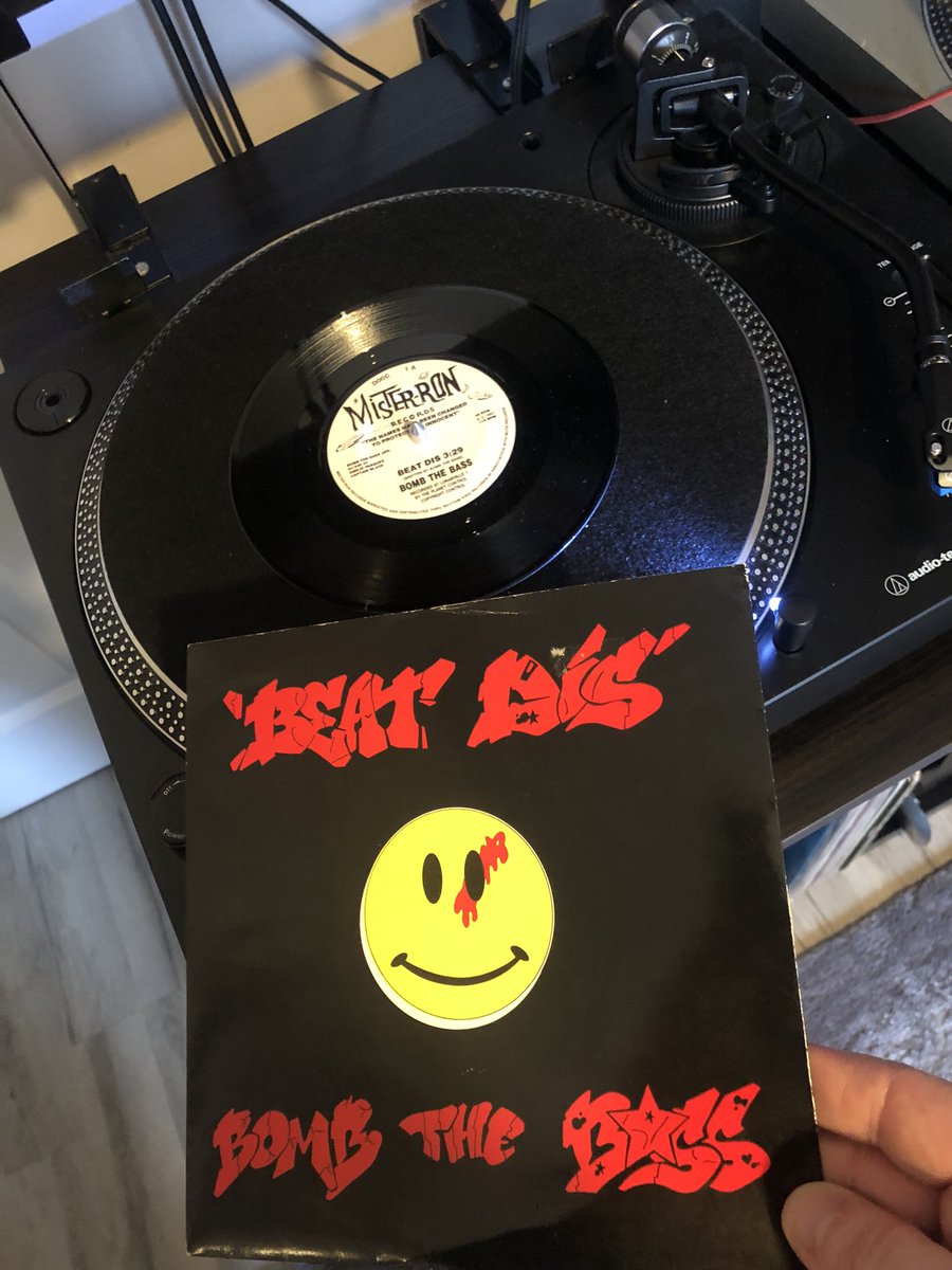 andrewgreatorex's tweet image. Bomb The Bass - Beat Dis released in 1988 on Mister-Ron Records. The names have been changed to protect the innocent. #bombthebass #beatdis #misterronrecords #keepthisfrequencyclear