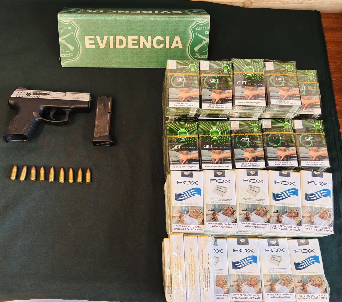 #LoPrado; <a href="/CarabMicc/">Carab. Plan Cuadrante e Integración Comunitaria</a> de la 44va. Com. Lo Prado en compañia de rentas <a href="/MuniLoPrado/">Lo Prado</a>, realizo fiscalización a una botilleria, procedio a la detencion de 01 hombre por el delito de tenencia de arma de fuego y contrabando de cigarros, colocando los antecendetes ante el Ministerio