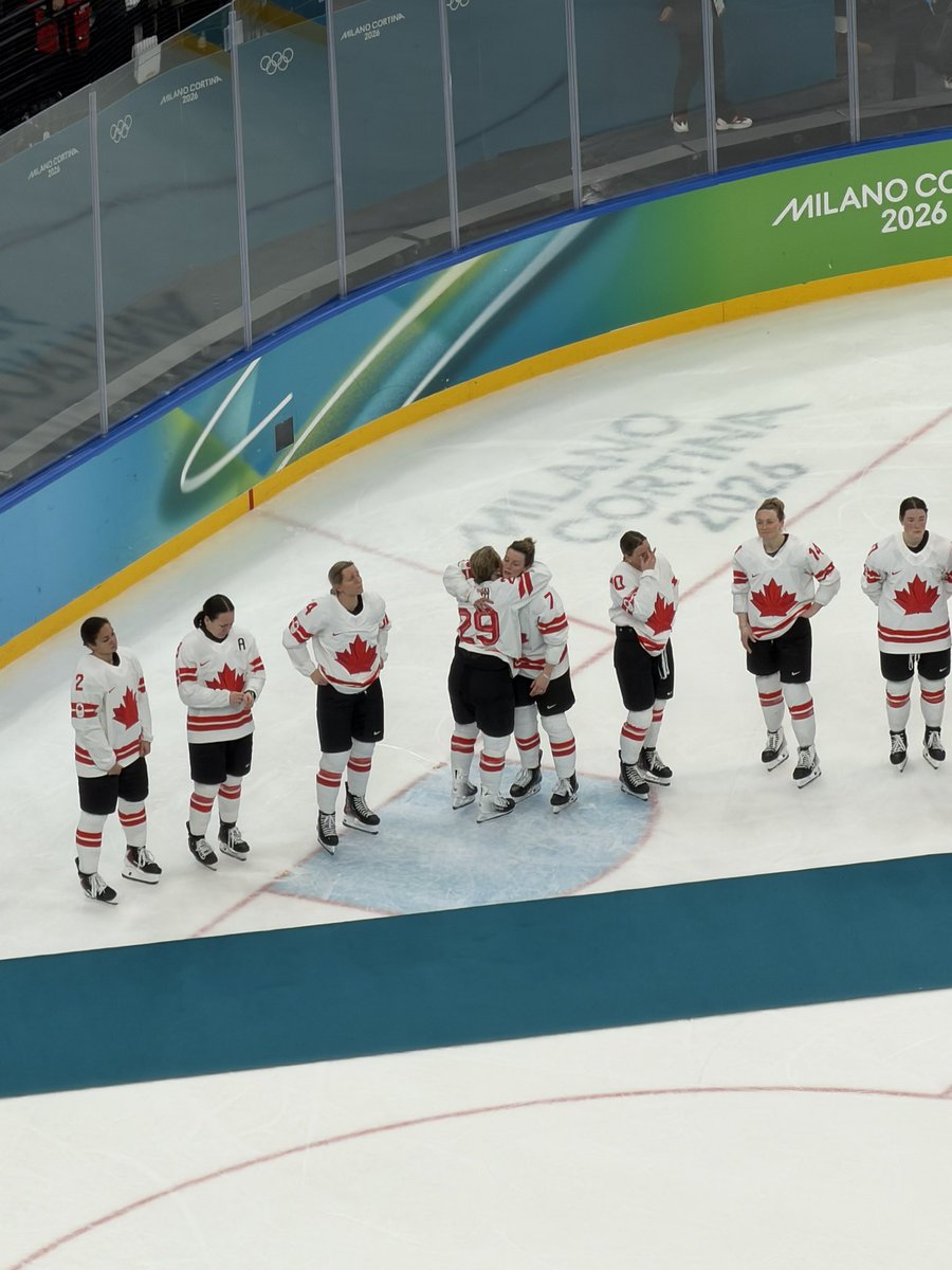 RobTheHockeyGuy's tweet photo. Marie-Philip Poulin is going down the line, hugging each one of her Canada teammates right now ❤️ https://t.co/YzT8zmJHgZ