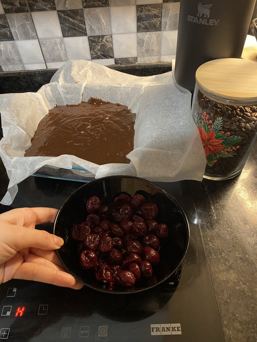 Vişneli brownie yapmak > seni seviyorum demek