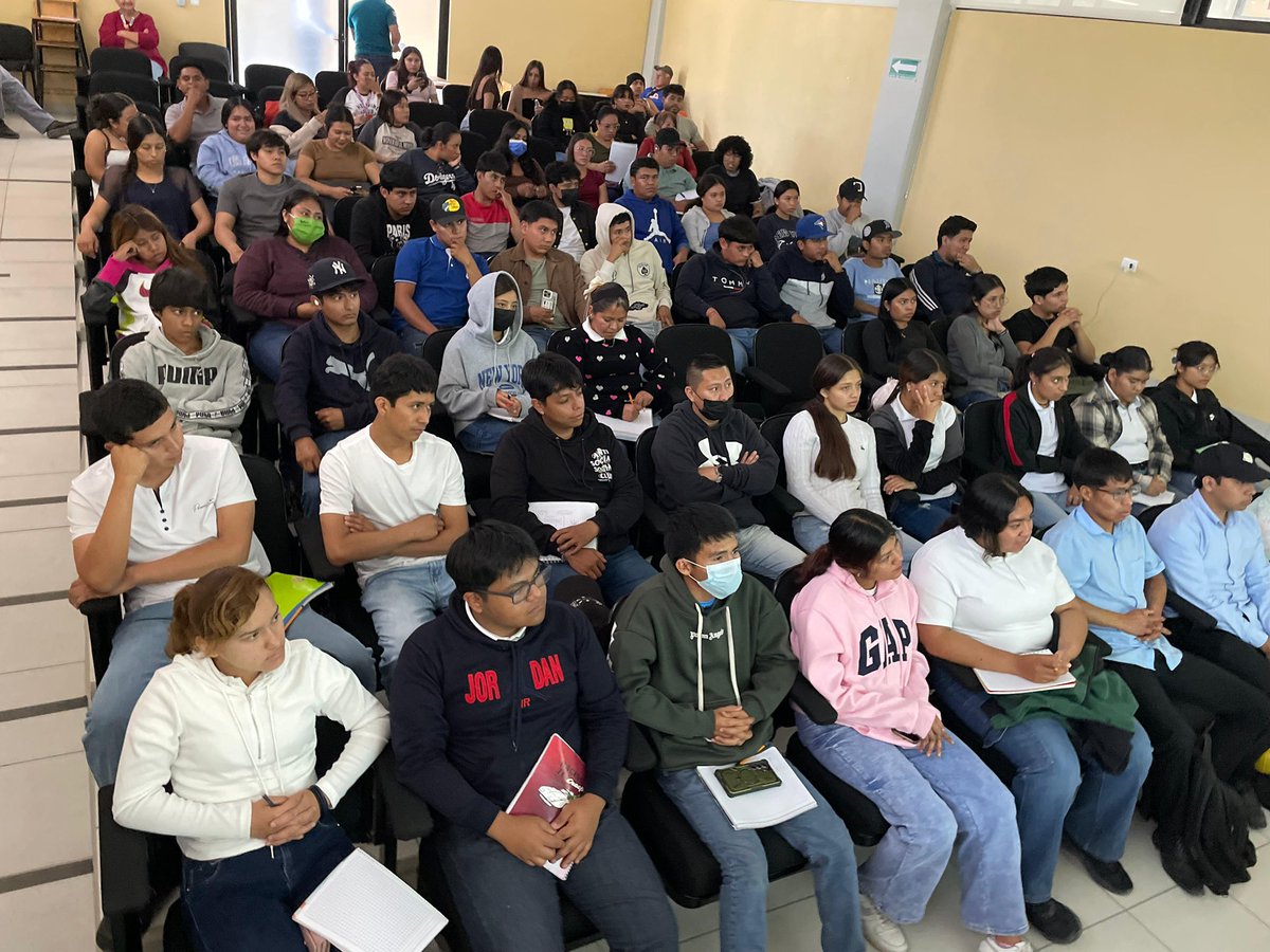 💜 "Violencia no es amor" en UTIM: promoviendo espacios seguros.
Estudiantes y docentes reflexionan sobre relaciones sanas y prevención de violencia.
#PorAmorALaUTIM #PensarEnGrande