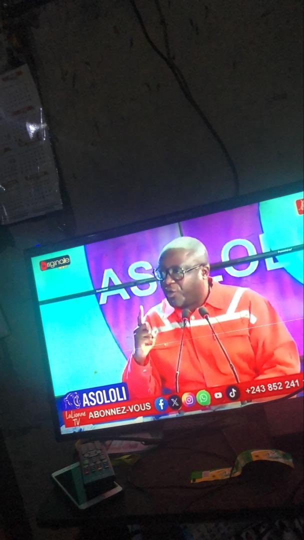 KimKimuntu's tweet photo. Merci cher compatriote de me suivre !
#asololi https://t.co/cHT4mAg9Be