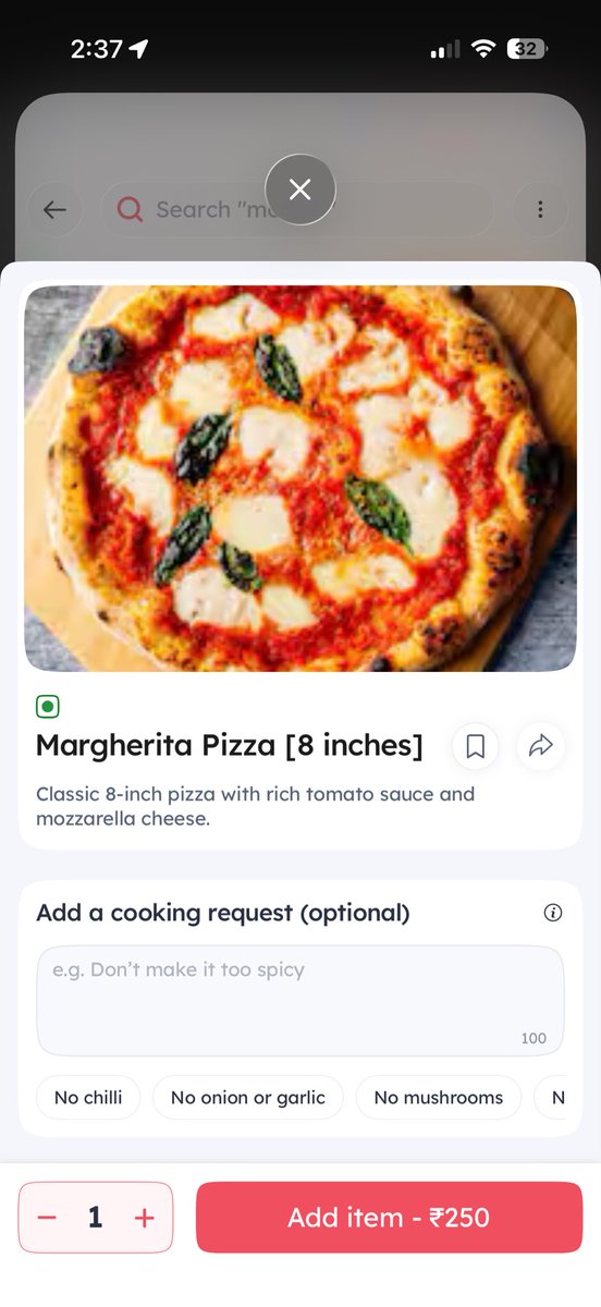 apoorvaagrawa19's tweet photo. @zomato wow! Whatta service you provide! Hats off!
So i ordered a pizza 
Expexted vs Actual (see in the picture) and when I try to raise a complaint, your fool chatbot doesn’t allow me to raise a complaint. Wow! Great way to serve your gold customers. Never using again. @Swiggy👌🏻 https://t.co/1bcjcpM9qA