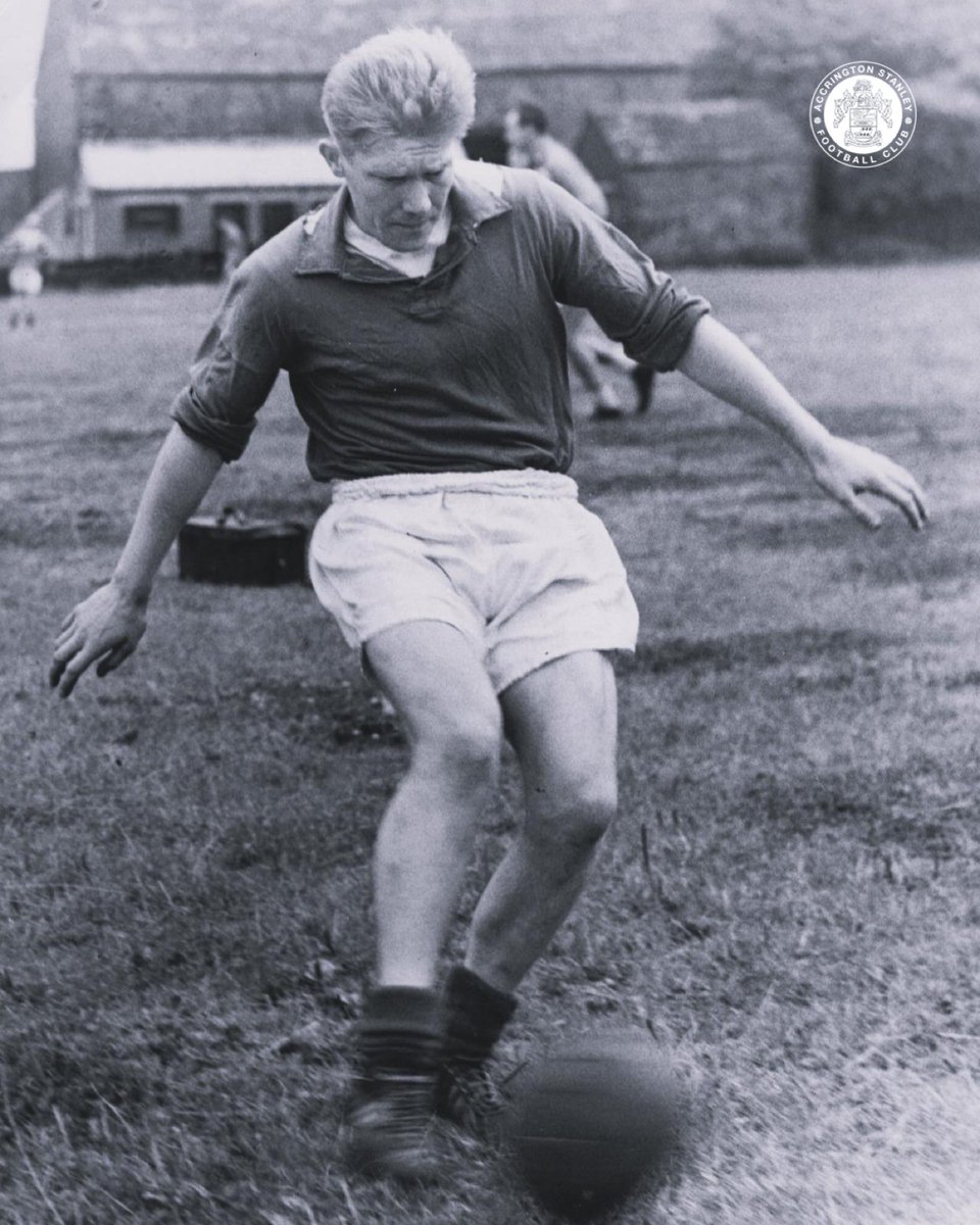 ❤️ Everyone at #asfc is saddened to hear of the passing of former player, Graham Lord.

Graham represented the Reds between 1957 and 1962, and our thoughts go out to his family and friends.

#IndustryAndPrudenceConquer