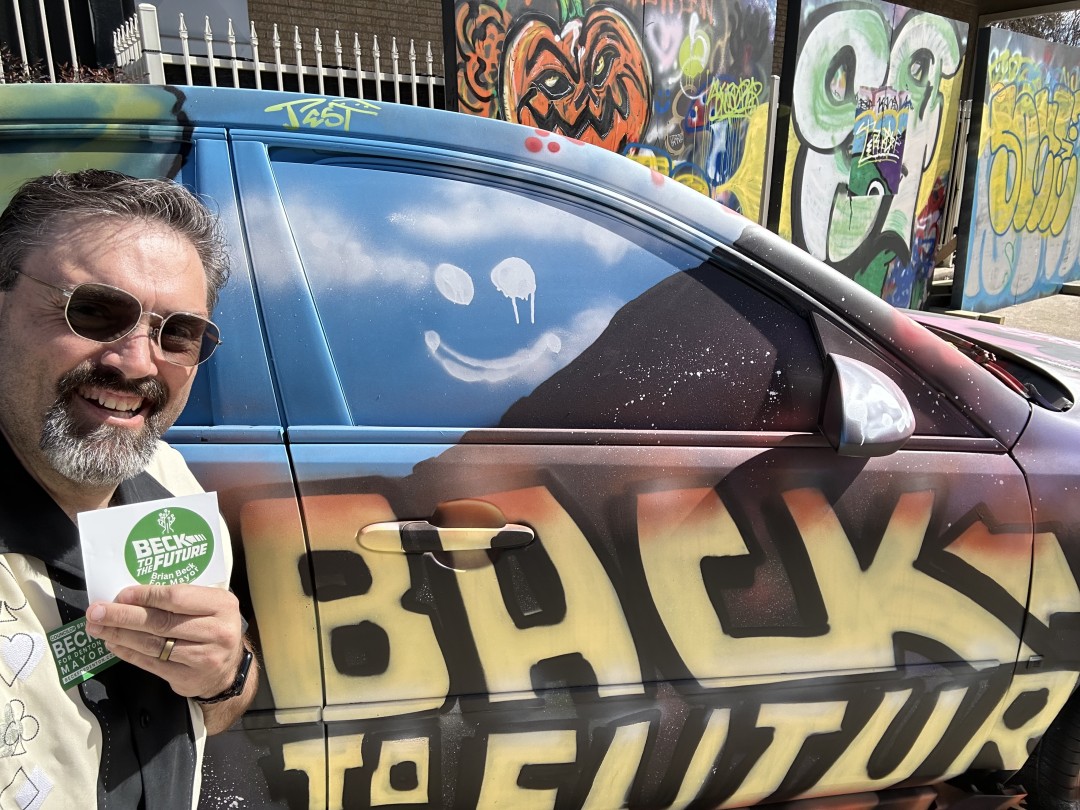 🏎️⚡️🕗 When the public art aligns with your campaign, you take the selfie . 🤳

If you want a candidate for mayor that understands and supports the Arts in our Future , I hope you’ll consider getting a sticker, yardsign, volunteering, or donating at beckfordenton.com/donate