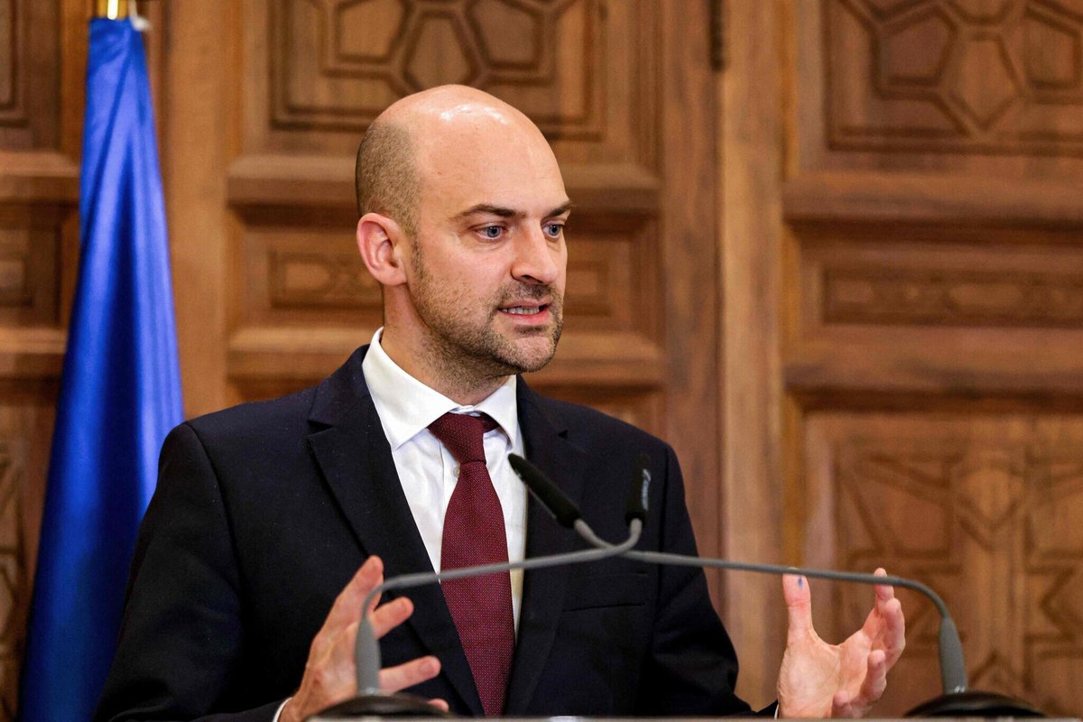 Le Parisien tweet media