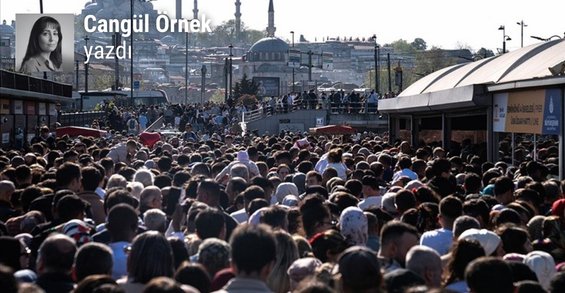 🖊️Cangül Örnek (<a href="/CangulOrnek/">Cangül Örnek</a>) yazdı...

Laiklik nedir, ne değildir?

❝ Laiklik sadece din ve devlet işlerinin ayrılması demek değildir. Laiklik, kamusal hayata dair tüm düzenlemelerin dinsel kaidelerden arındırılmasıdır. Bunun da ötesinde laiklik, bizim deneyimimizde halk ve