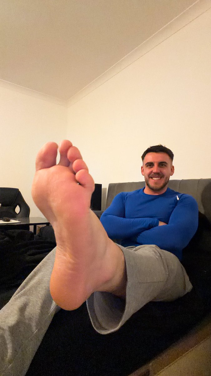 Main task.
Try not to lick the screen 👅😵‍💫
Know you already fail.