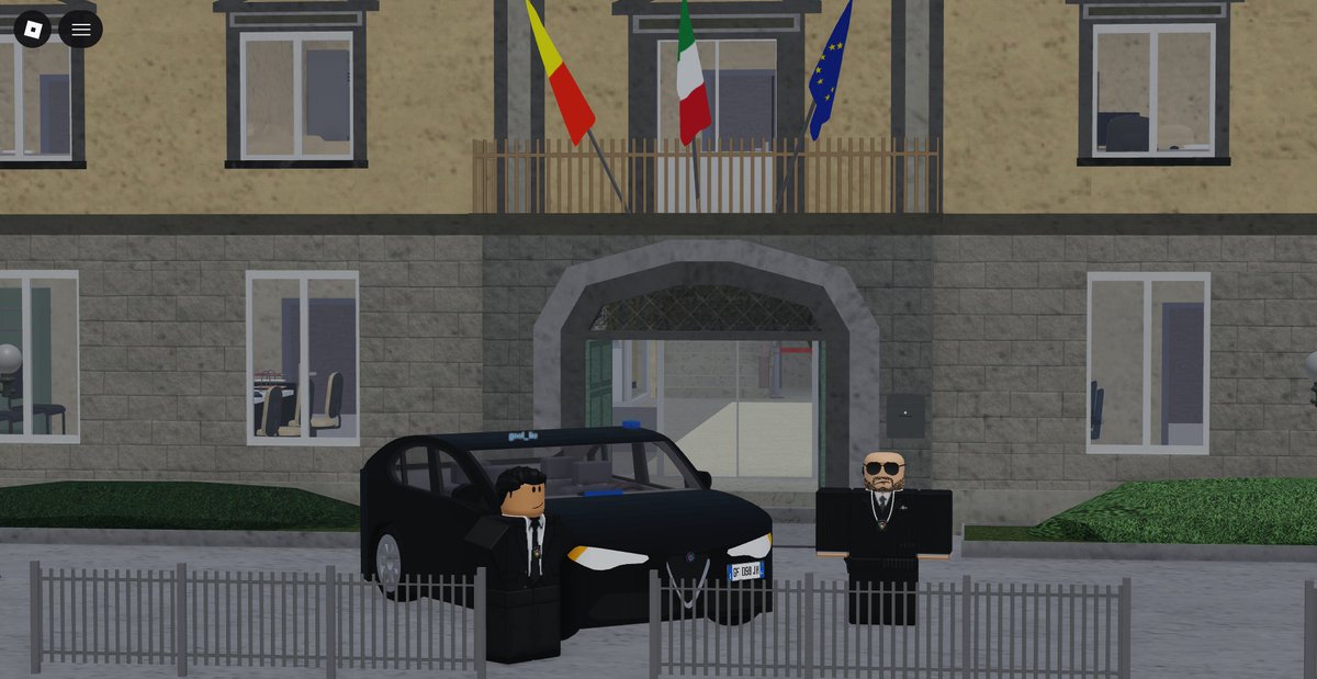 PM_Naples's tweet photo. Nel pomeriggio odierno, la Polizia Locale si è occupata di scortare il vice sindaco di Napoli, daniel635567, garantendogli sicurezza e accompagnamento all'inaugurazione del nuovo anno giudiziario. https://t.co/0pR6Ed4LT3