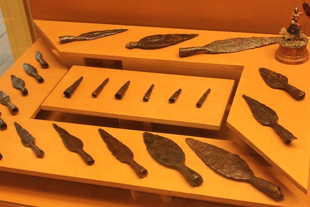 viatorimperi's tweet photo. ¿Buscas arqueología celta en las Ardenas? 🏛️
En Libramont-Chevigny te espera: 1️⃣ Puntas de lanza de forja impecable ⚔️ 2️⃣ Reconstrucciones de carros 🐎 3️⃣ Objetos de la vida cotidiana 🏺
Toda la info en nuestra web: https://t.co/skcr01KYl4
#ViatorImperi #Arqueología #Celtas https://t.co/zTPXnPLCga